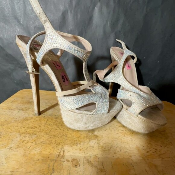 Betsey Johnson size 5.5 high Heels Aura shoes Crystal Rhinestone - Picture 5 of 10